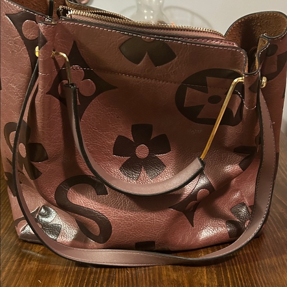 OBO ON THIS Elegant Designer Monogram Shoulder Bag in Burgundy and Black - Picture 1 of 6
